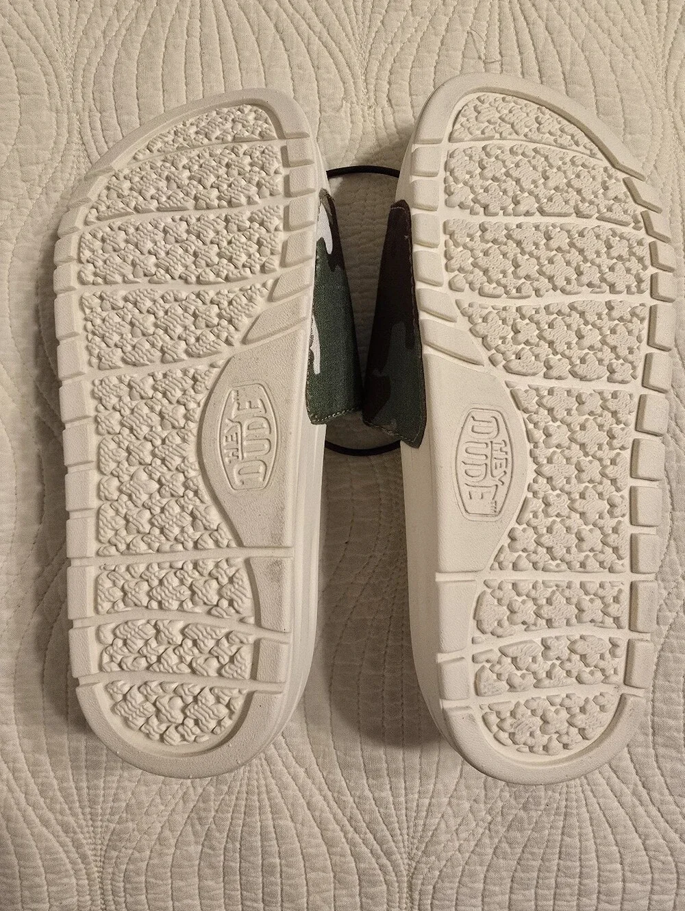 NWT Hey Dude Phoenix Youth Camo Slide Sandals